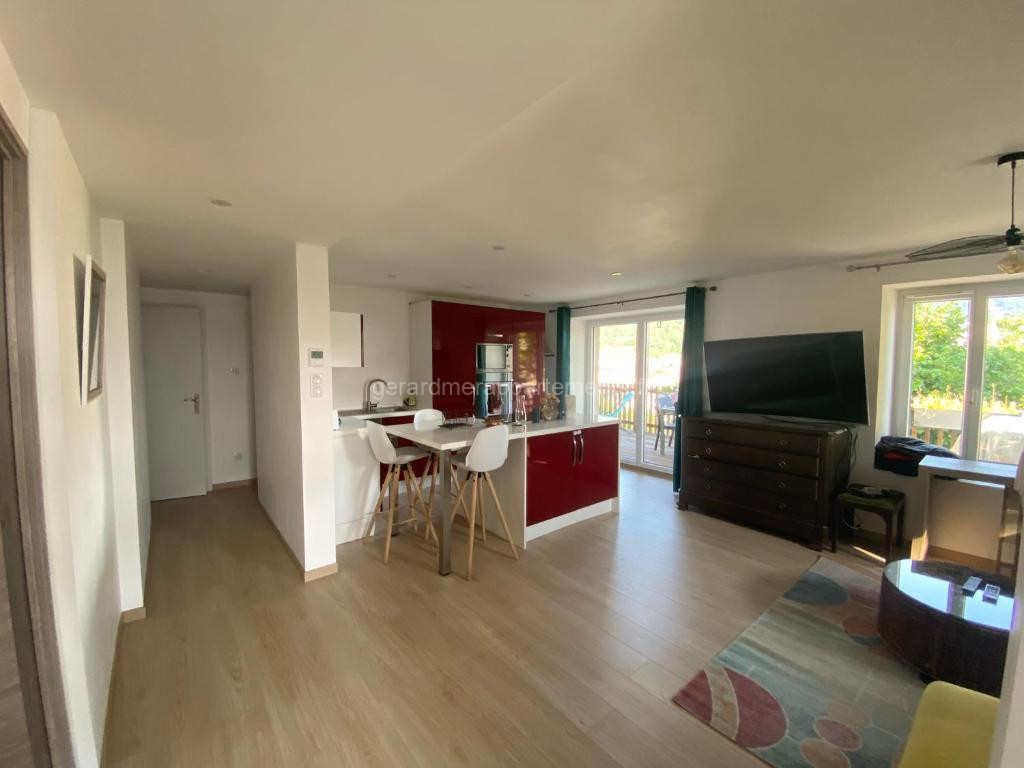 Appartement coquet avec 3 chambres en face des pistes de ski