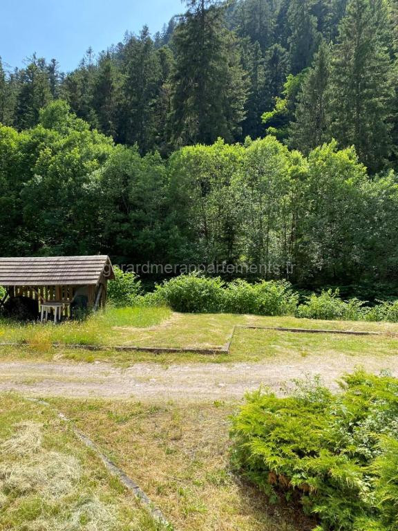 Photo de Charming 55m near hiking trails