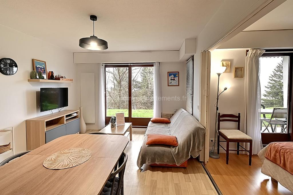 Photo de Entre Lac et Montagne - Appt pour 4 - Garage privé