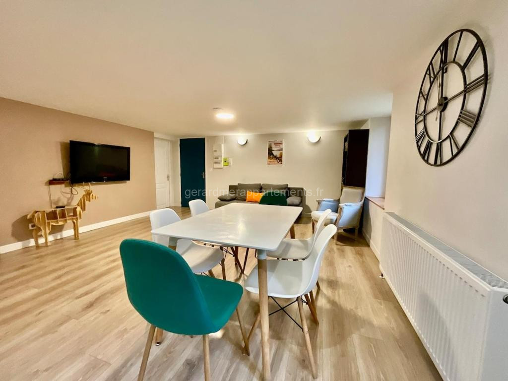 Photo de La Roche du Rain, bel appartement & centre-ville
