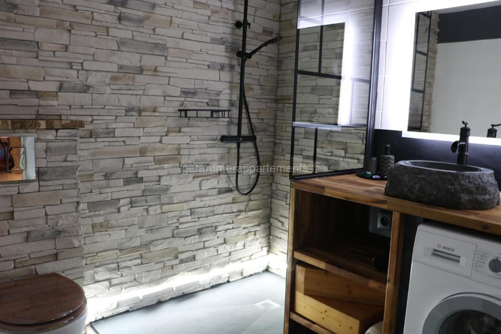 Photo de Duplex, 2 Sdb, 2 chambres, dans une impasse en centre-ville
