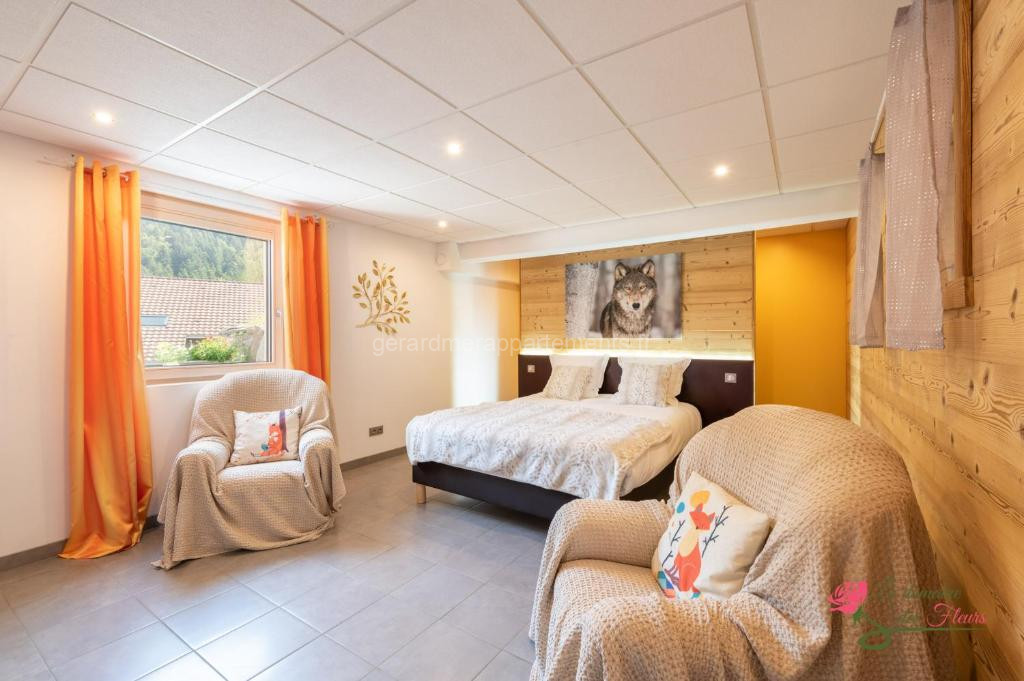 Photo de Le Domaine des Fleurs - Appartement La Gentiane