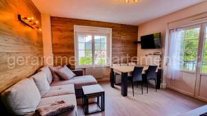 F2* * * 80M DU LAC avec vue+terrasse+proche centre à Gérardmer