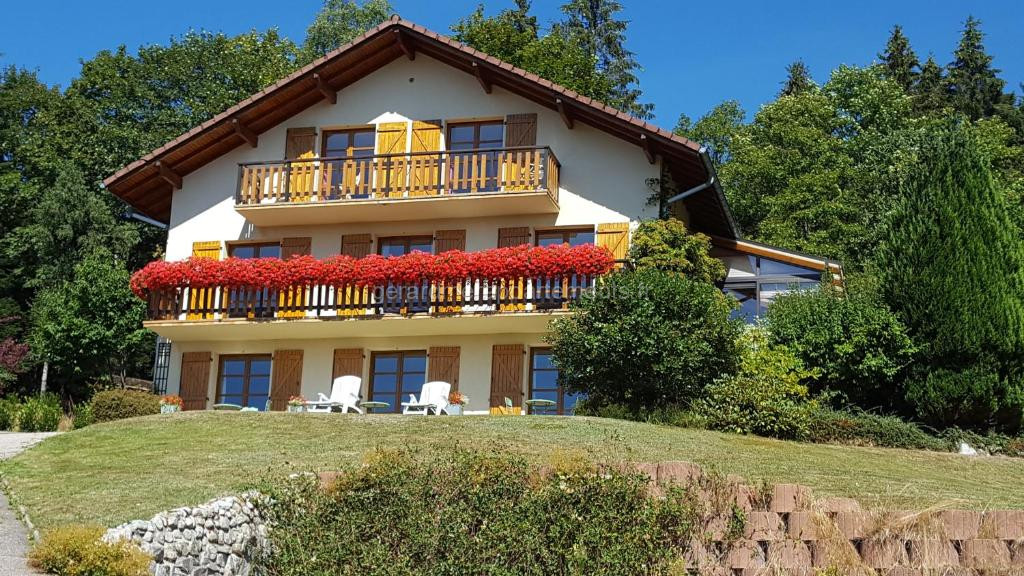 Photo de Les Hauts du Lac
