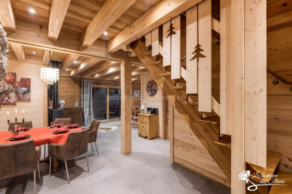 Photo de Le Domaine des Fleurs - Chalet La Reine des Prés