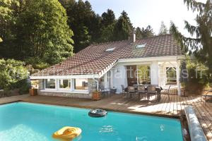 LE CHALET BLANC - JACUZZI / PISCINE / SAUNA à Gérardmer