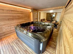 Chalet Kelly, centre ville / Jacuzzi / Sauna à Gérardmer