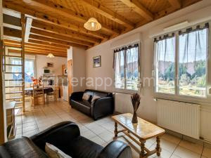 Photo de la Maisons de vacances Gîte à Gérardmer - Proche lac et pistes, Chem cheminée, 2 chambres - FR-1-589-108 à Gérardmer