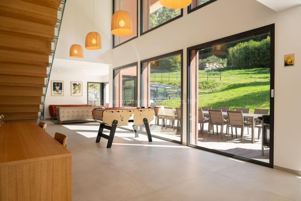 Photo de Villa pleine nature - piscine, jacuzzi, sauna